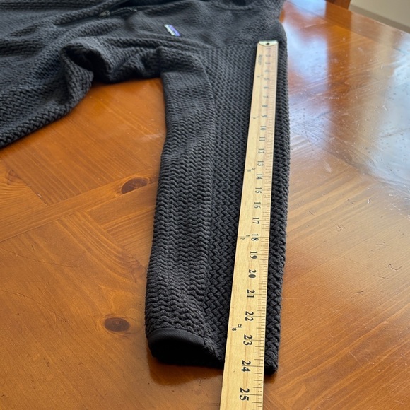 Patagonia Women’s R1 Air Fleece Zip Neck Pullover Black Recycled Size Large - Picture 11 of 14